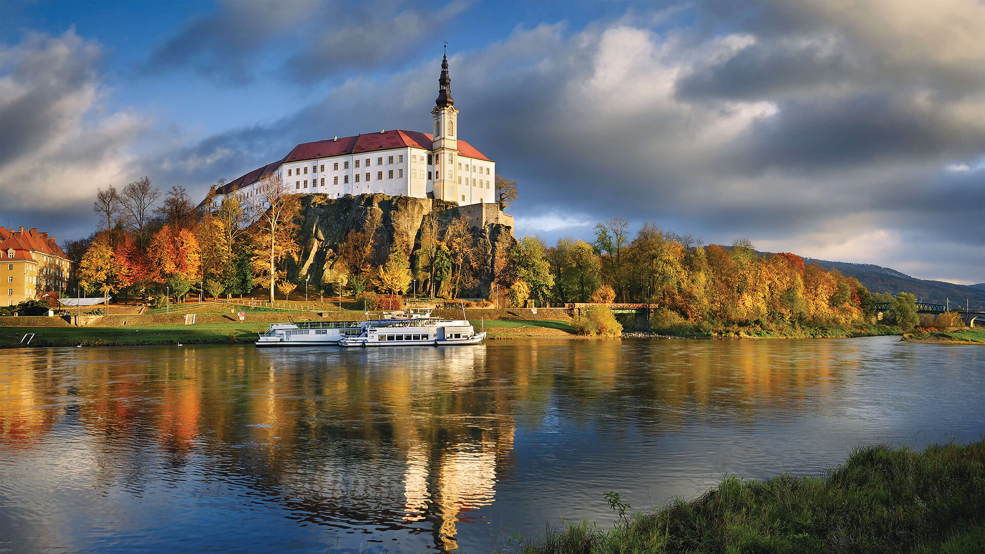 Slavnosti vína a myslivosti, zámek Děčín