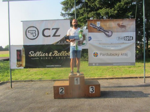 Absolutní vítěz Zdeněk Moravec s cenou od Meopty
